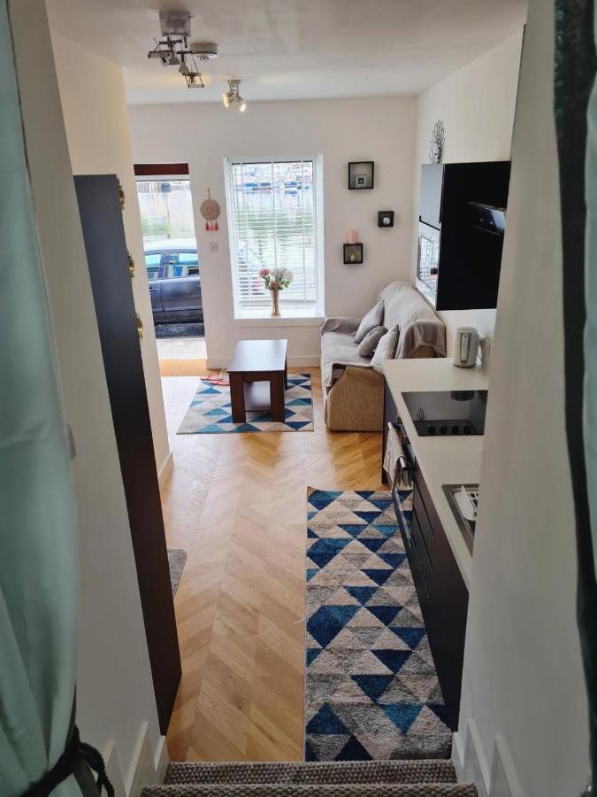 Penlea 1-Bed Flat With Harbour View In Tarbert Lejlighed Tarbert  Eksteriør billede